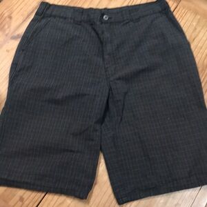 Dickies Long Men's Size 46 Black and BrownPlaid Shorts, Lots of Pockets